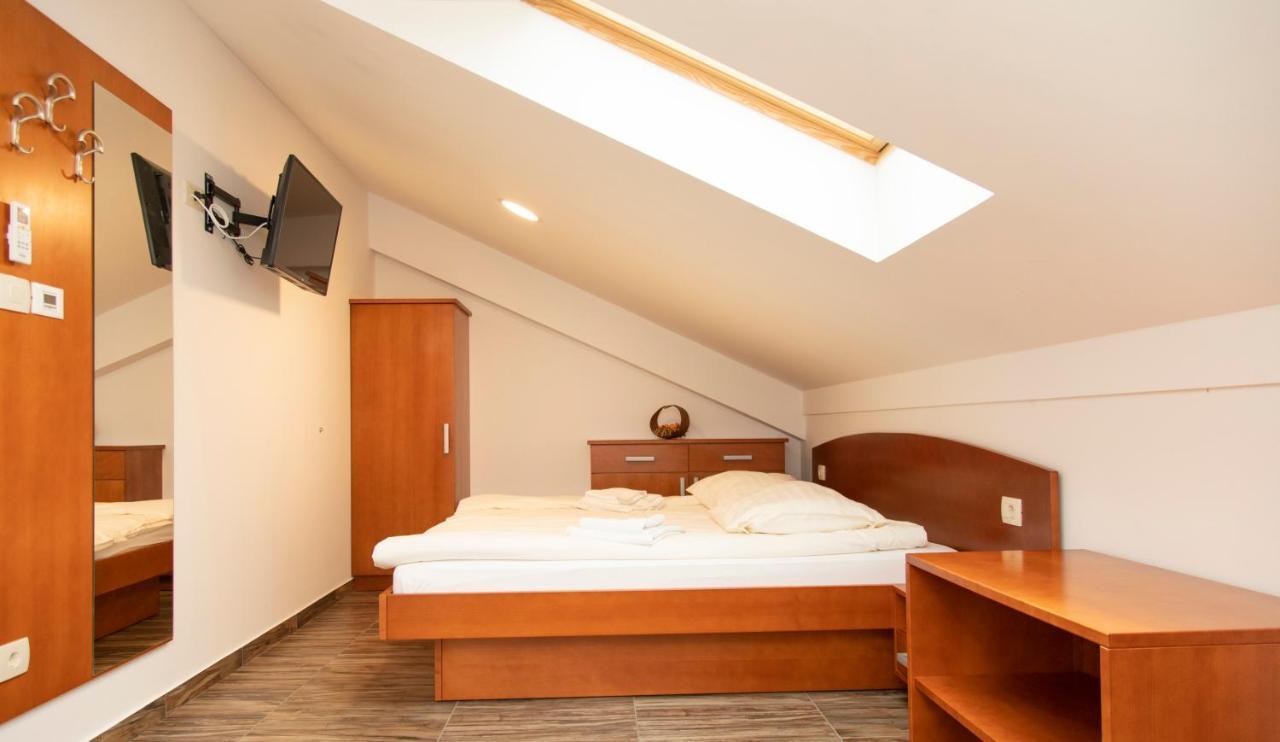 Gostinstvo Tomex Hotel Ilirska Bistrica ภายนอก รูปภาพ